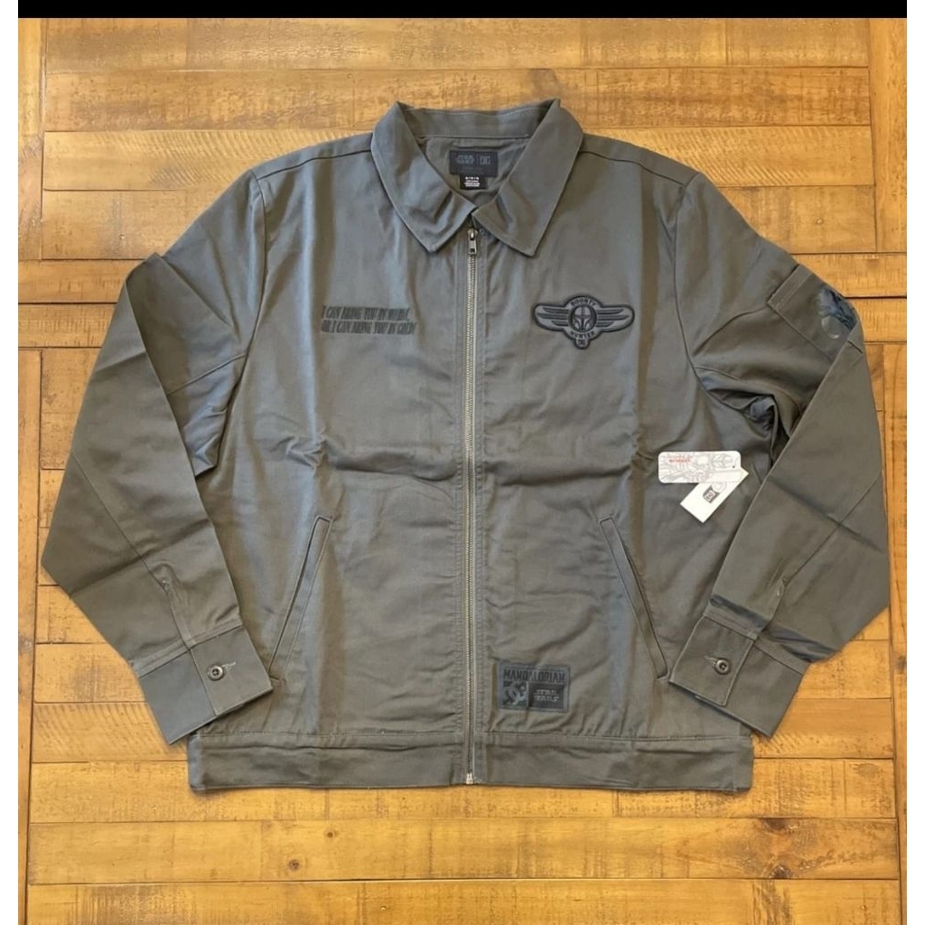 DC X Star Wars Mandalorian Mando Bounty Hunter Grey Jacket Mens Size Medium