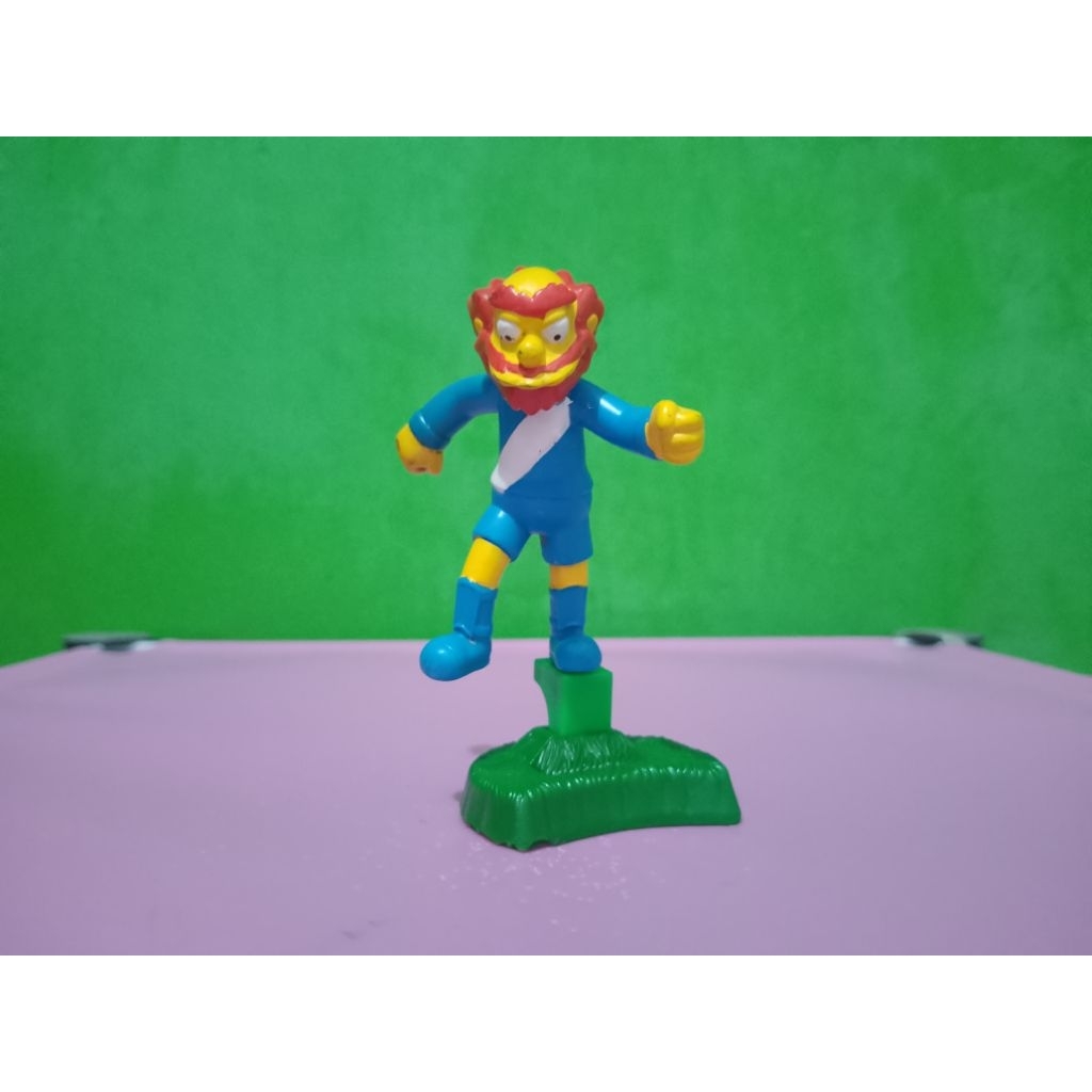 Figure THE SIMPSONS SPRINGFIELD SOCCER - GROUNDSKEEPER WILLIE - Burger King 2002 Murah Retro Vintage