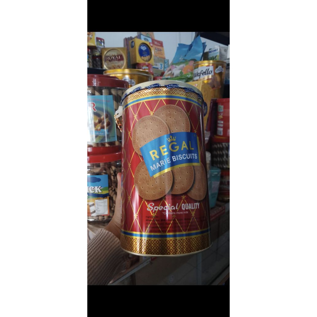 regal kaleng besar