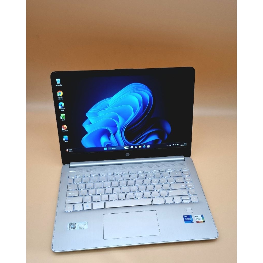 Laptop HP 14s DQ5155TU Core i7 Gen 12 Ram 16 SSD 512