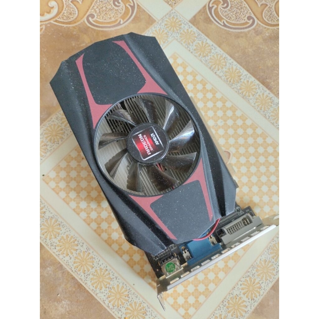 AMD RADEON HD 7670 4gb GDDR5 artefak
