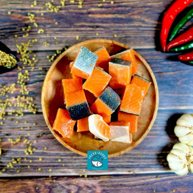 Ikan Salmon Atlantic Norwegian Trout Cube Cut Premium / Salmon Cube Cut Dijamin Segar dan Berkualita