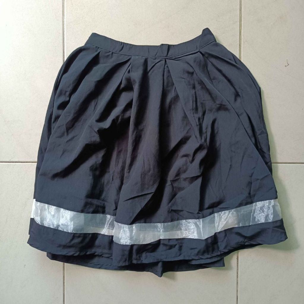 Rok Pendek Pesta Hitam Wanita