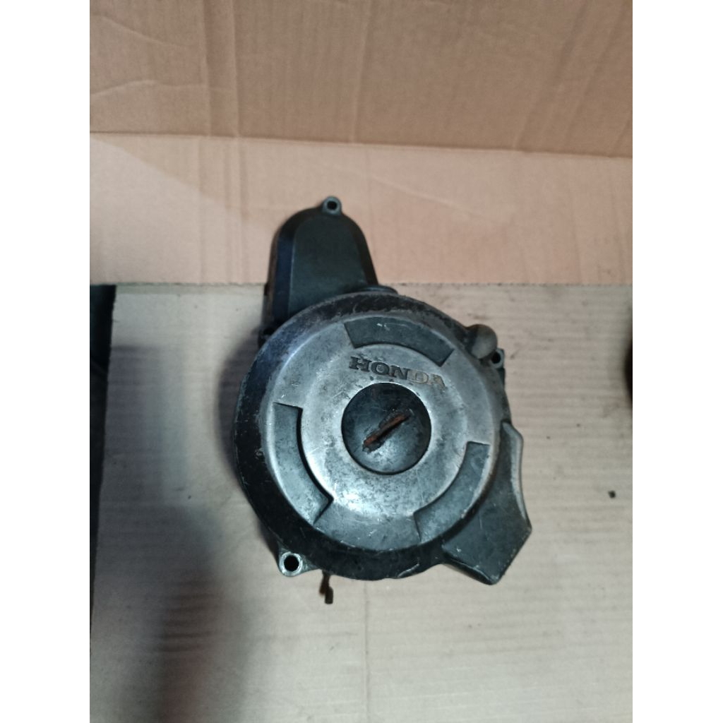 tutup magnet Revo old