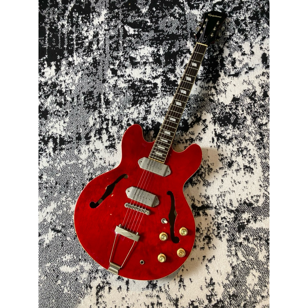 Epiphone Casino Cherry Semihollow Body