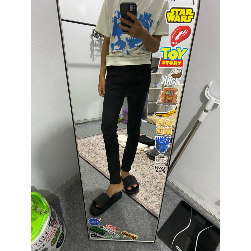 skinny jeans plac