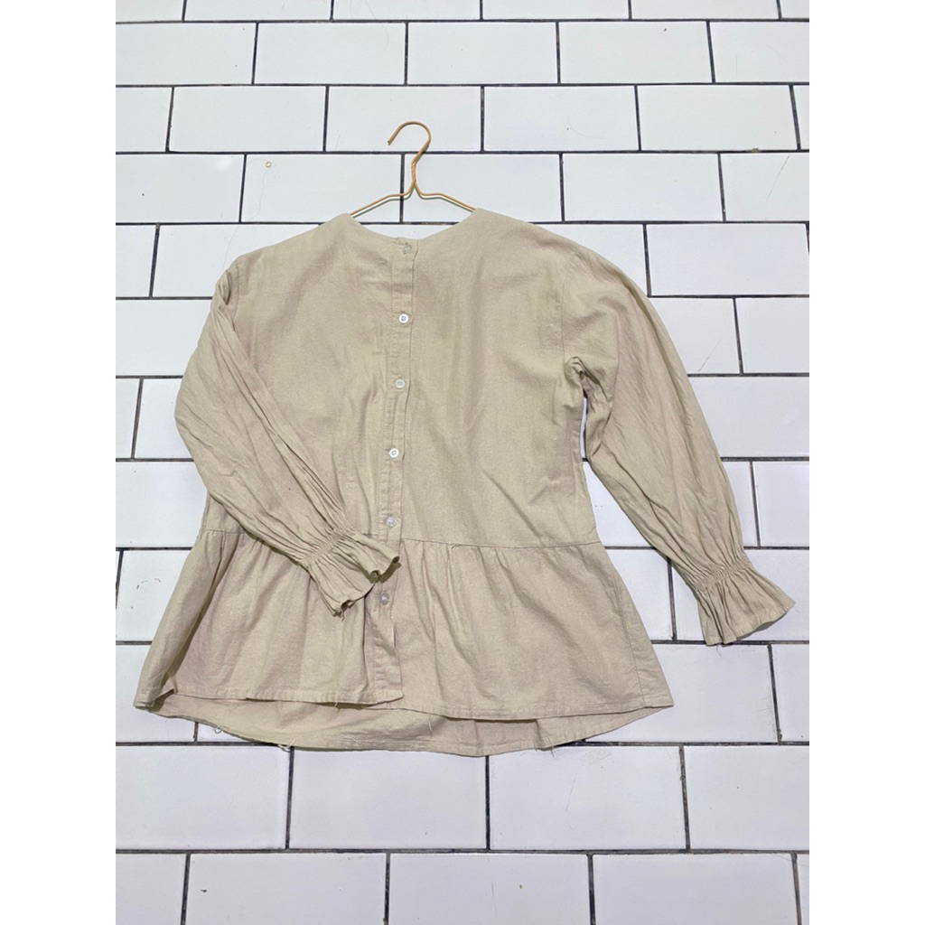 Preloved Atasan by Kia - Preloved Atasan - Preloved Blouse - Preloved Baju Atasan