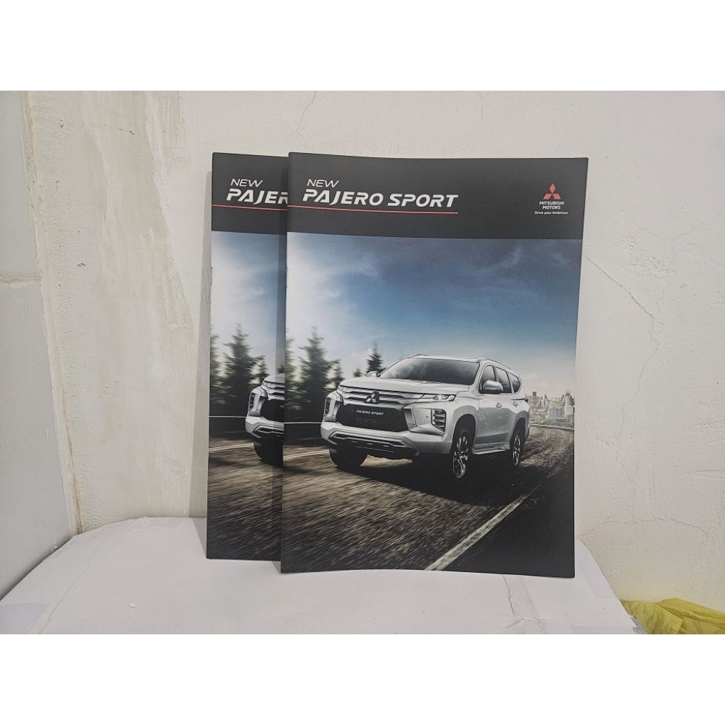brosur katalog mobil mitsubishi pajero sport 2023 booklet buku