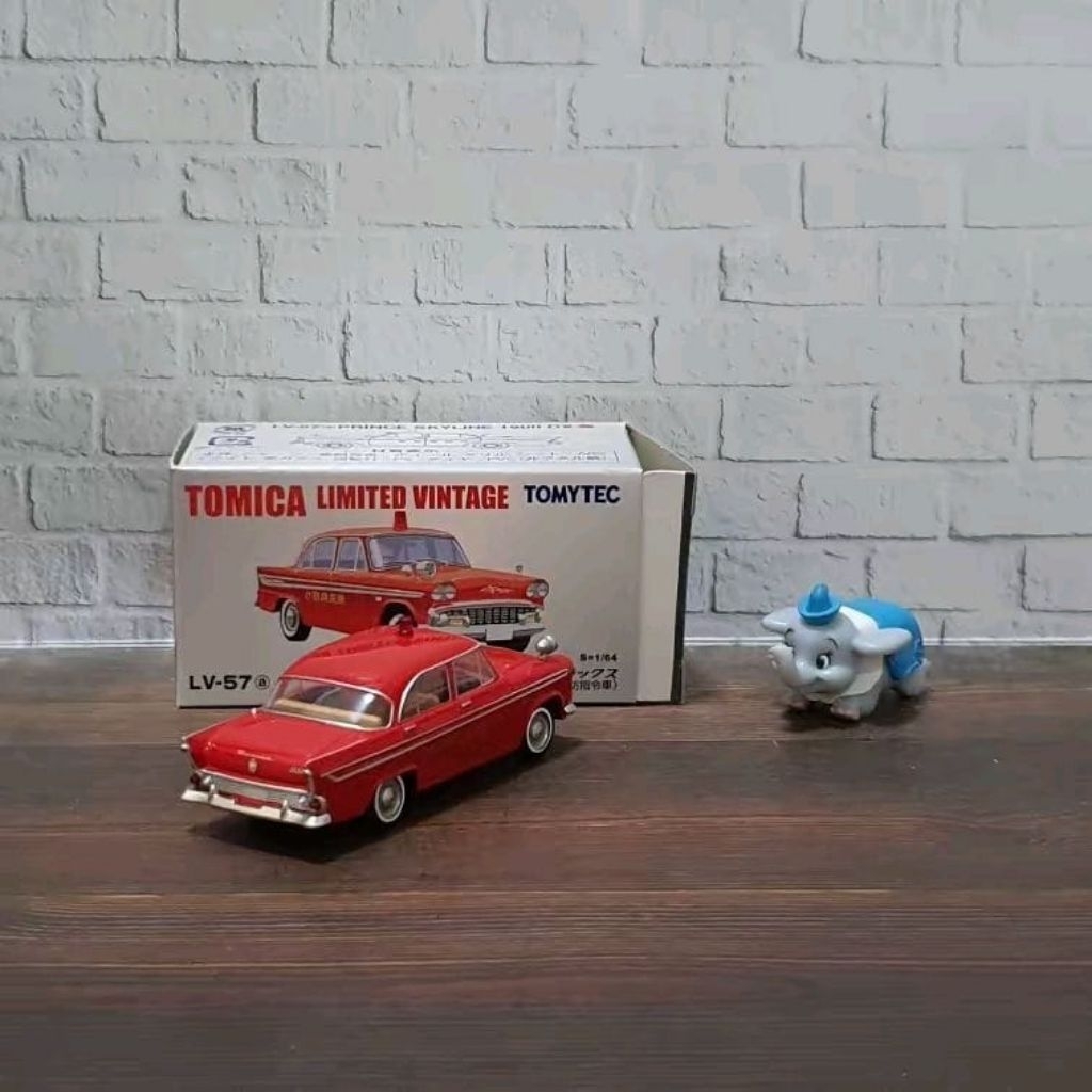 Tomica Limited Vintage LV 57a Prince Skyline 1900 Deluxe