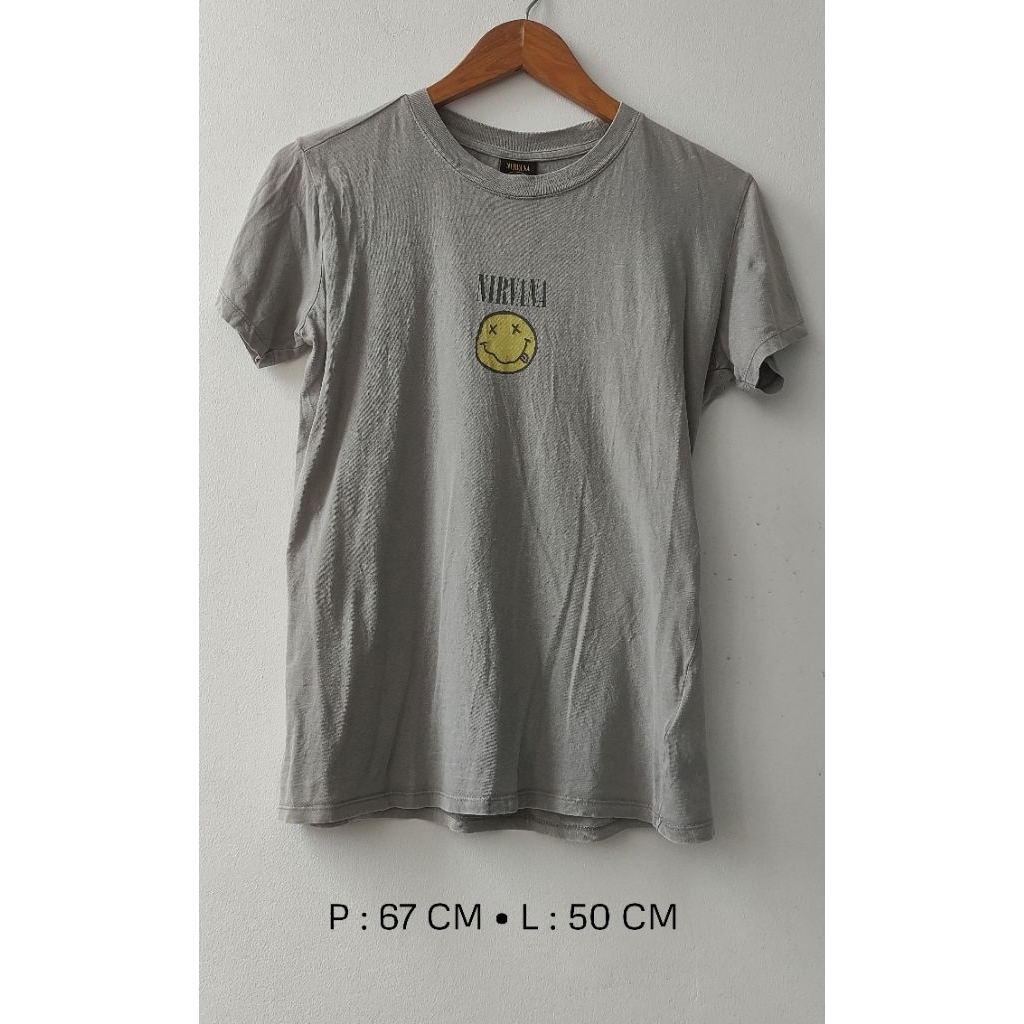 nirvana official merch tshirt kaos band preloved ukuran s langka rare laki perempuan unisex second h