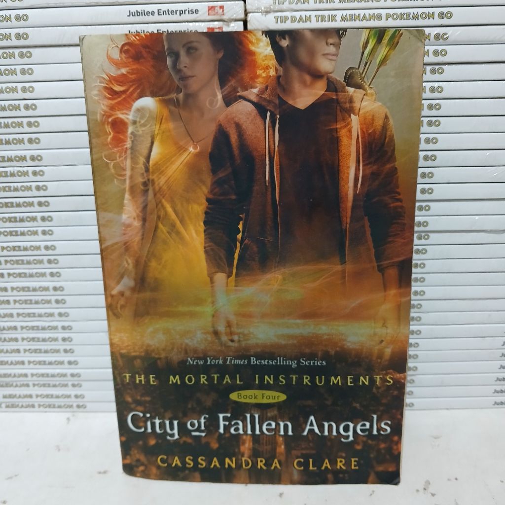 BUKU CITY OF FALLEN ANGELS