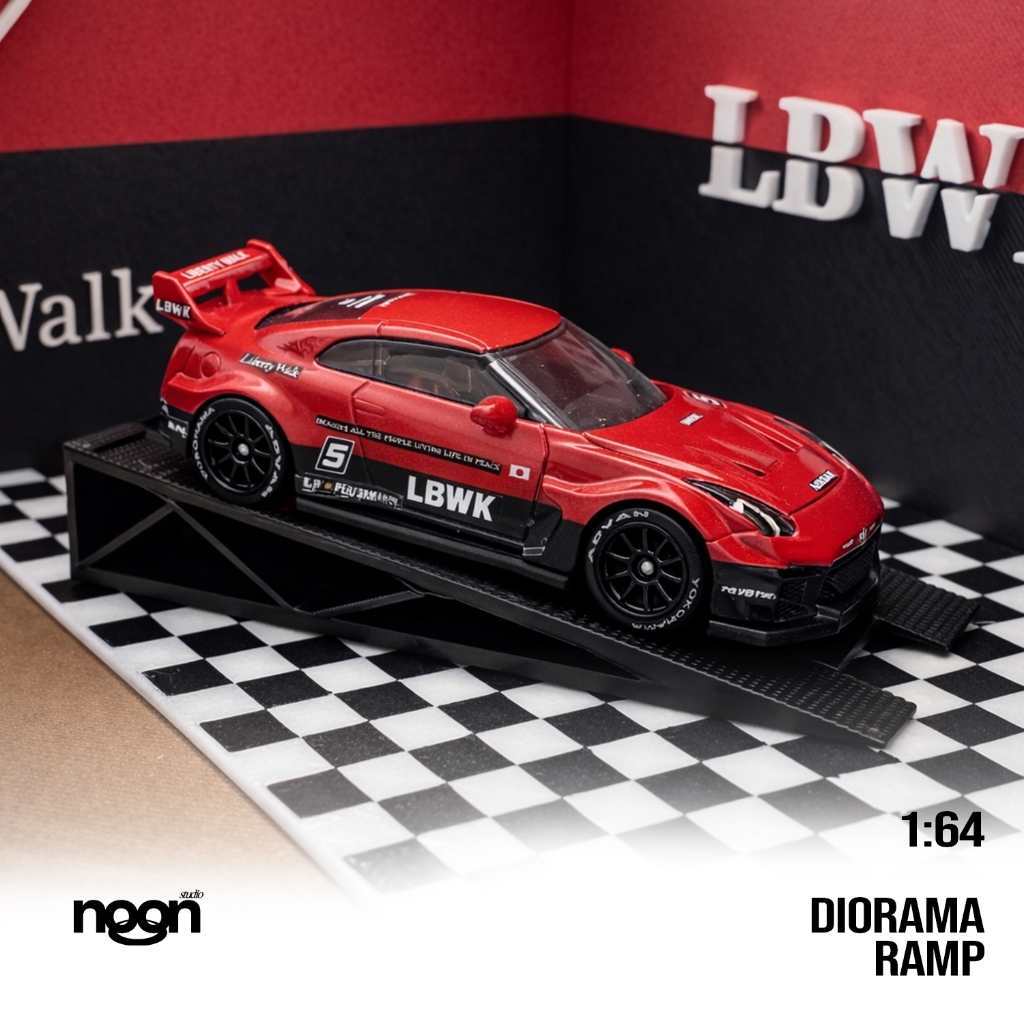 Diorama Ramp Mobil 1:64 – Miniatur Ramp Bengkel / Aksesoris Diorama Diecast