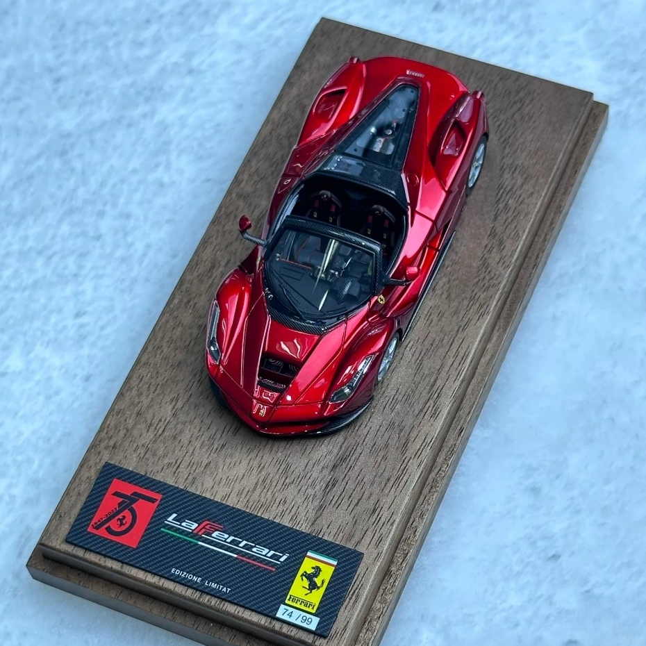 DMH 1:64 LaFerrari Aperta Ferrari F1 Red RESIN Model Car