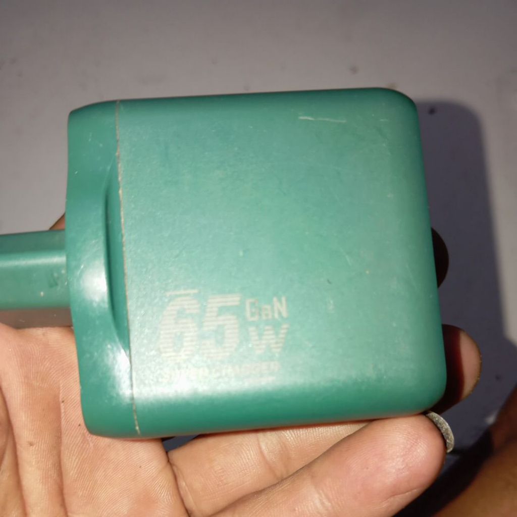 batok charger 65 wat..  original RAPA