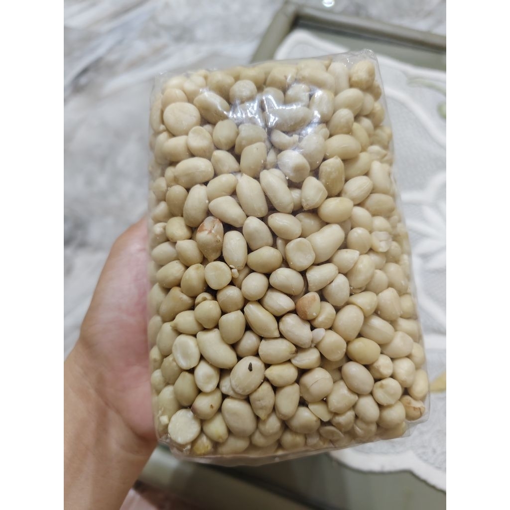 Kacang Tanah Kupas Mentah 500 Gram - Tuban Premium