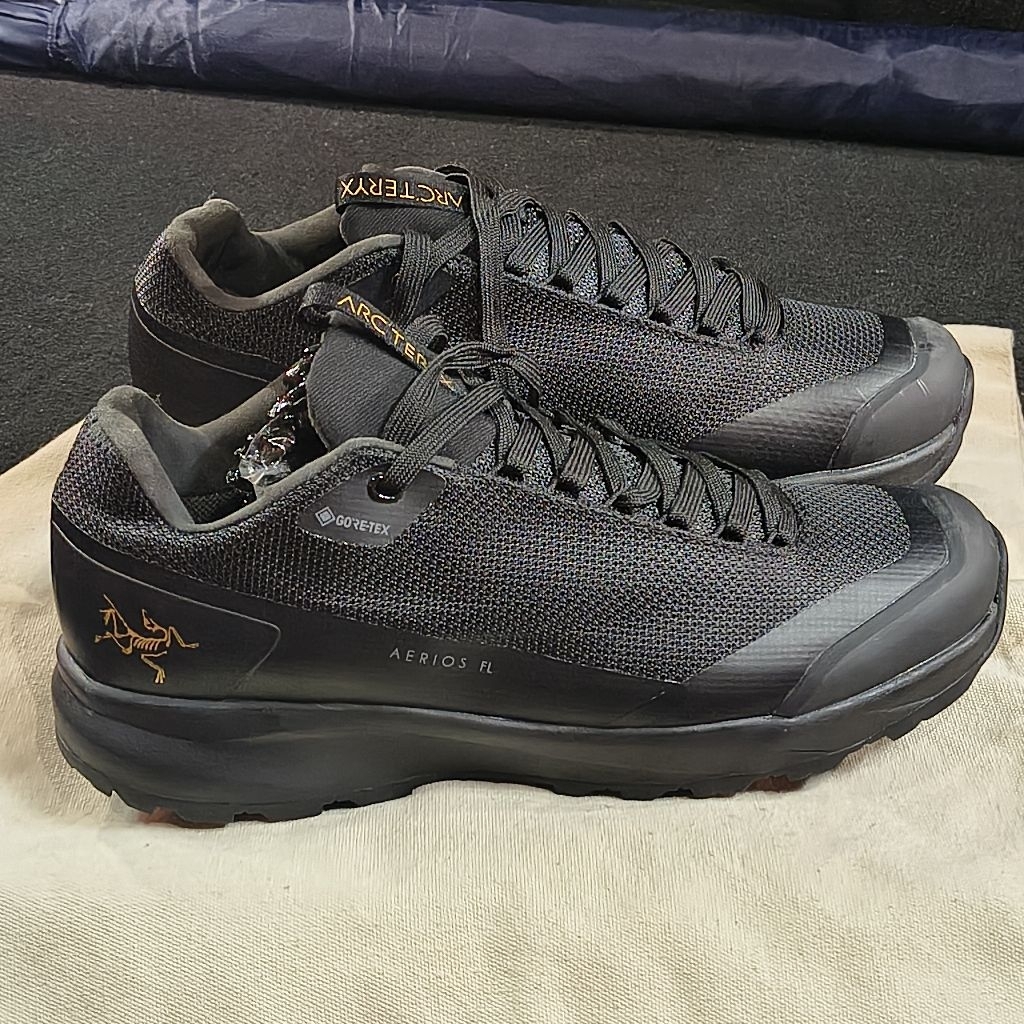 Sepatu Trail Running Arcteryx Aerios FL GTX Hitam Size 41 26cm Kondisi 95% Second