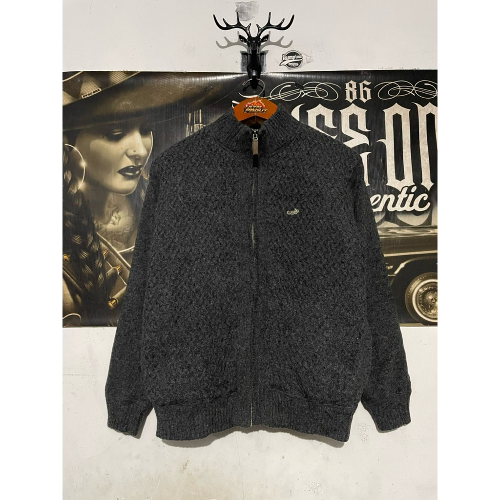 track knit crocodile second