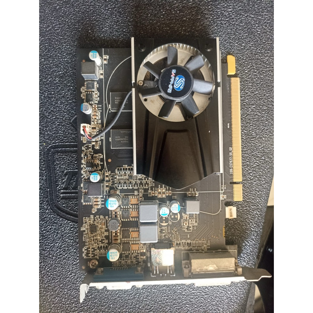 Vga amd R7 240 1gb ddr5 128 bit