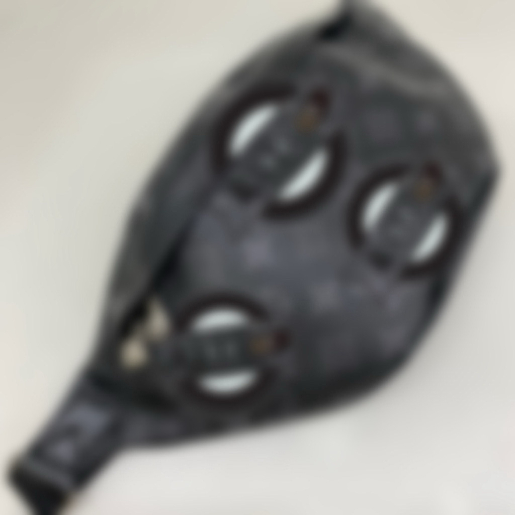 Tas Body Bag Hitam Discovery Bumbag PM,Zero store12