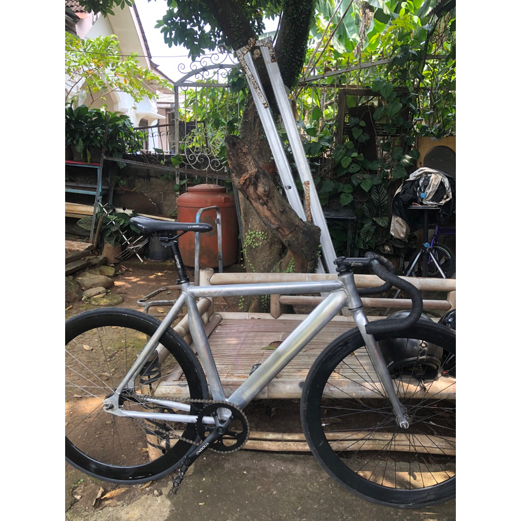 frameset fixie soloist 77
