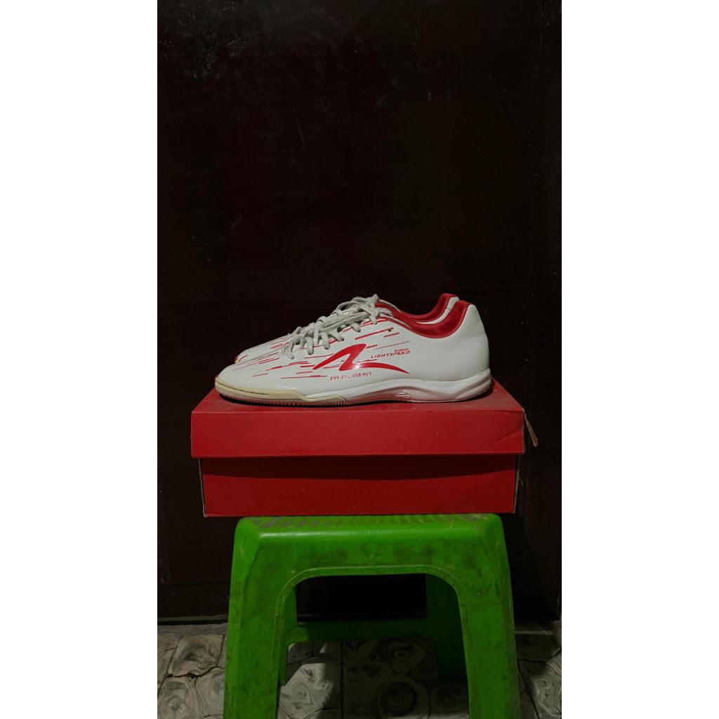 SPECS LS REBORN IN WHITE/IMPORER RED