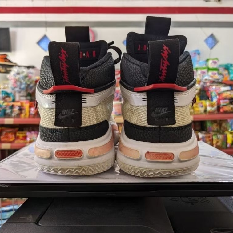 Nike Air Jordan 36 Size 41