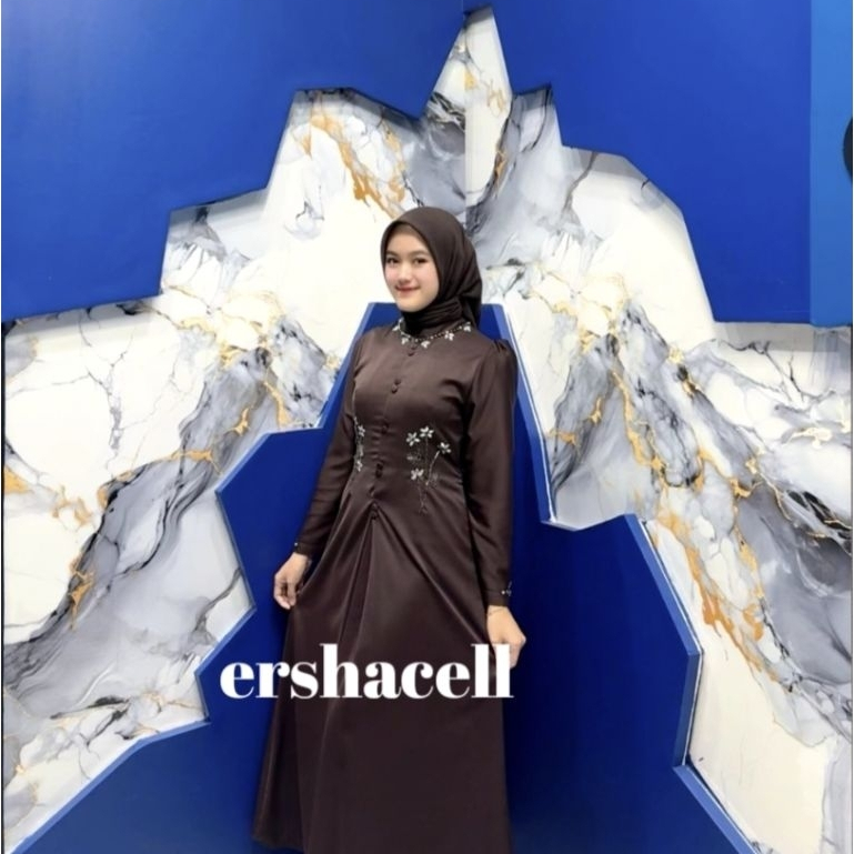 Gaun Qhaisara bahan bell silk kualitas import Gaun Pesta Kondangan Lamaran untuk Wanita - Simple, Me