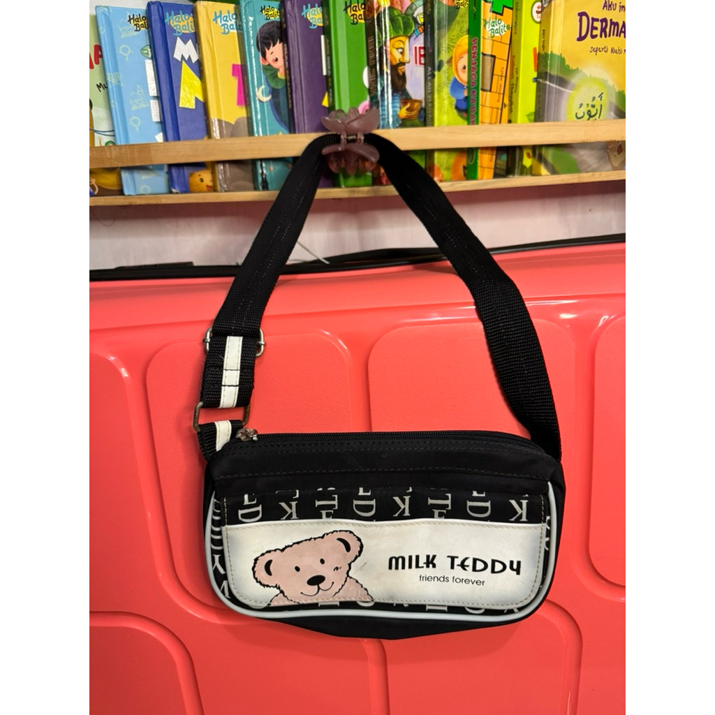 Preloved Tas Bahu Milk Teddy Murah (MINUS) - tas milk teddy pl