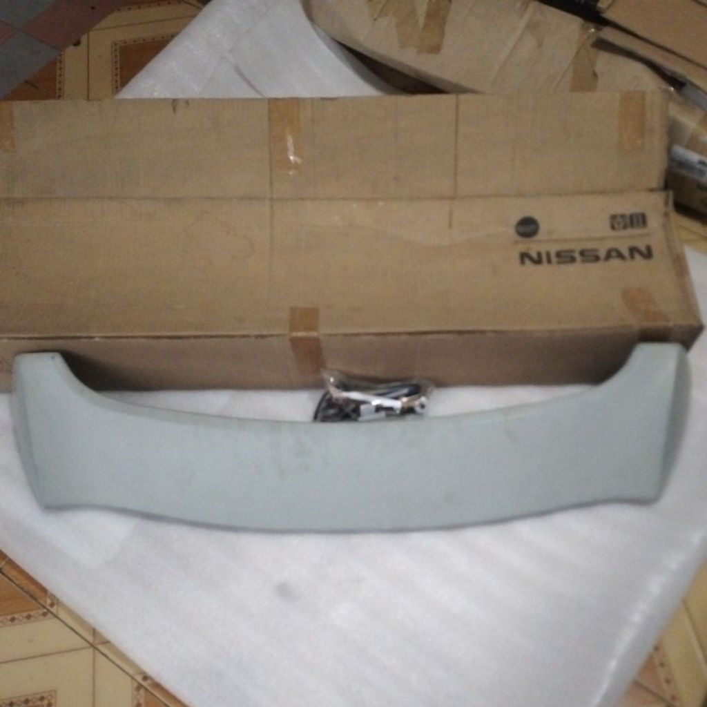 spoiler bagasi Nissan Datsun go panca 3 baris original.