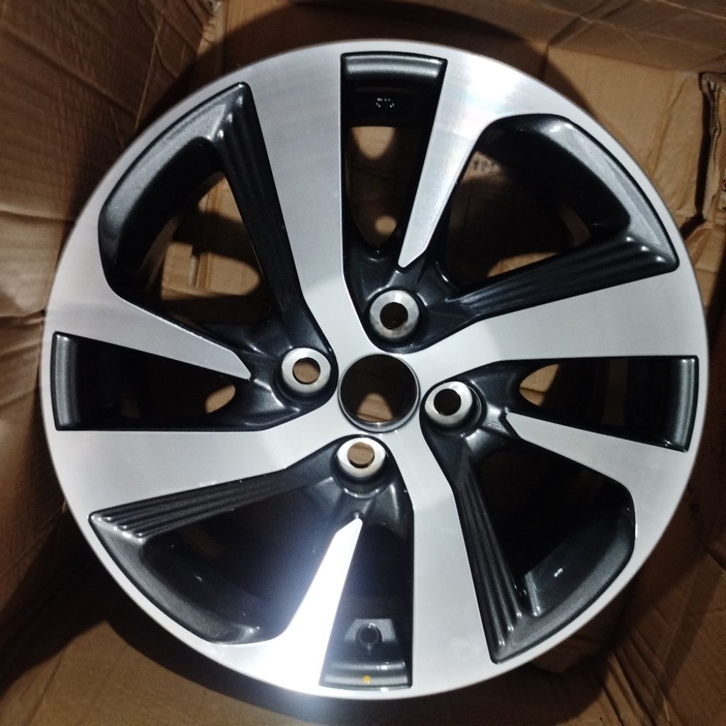 velg yaris trd R16 pcd 4x100 original. baru 100%