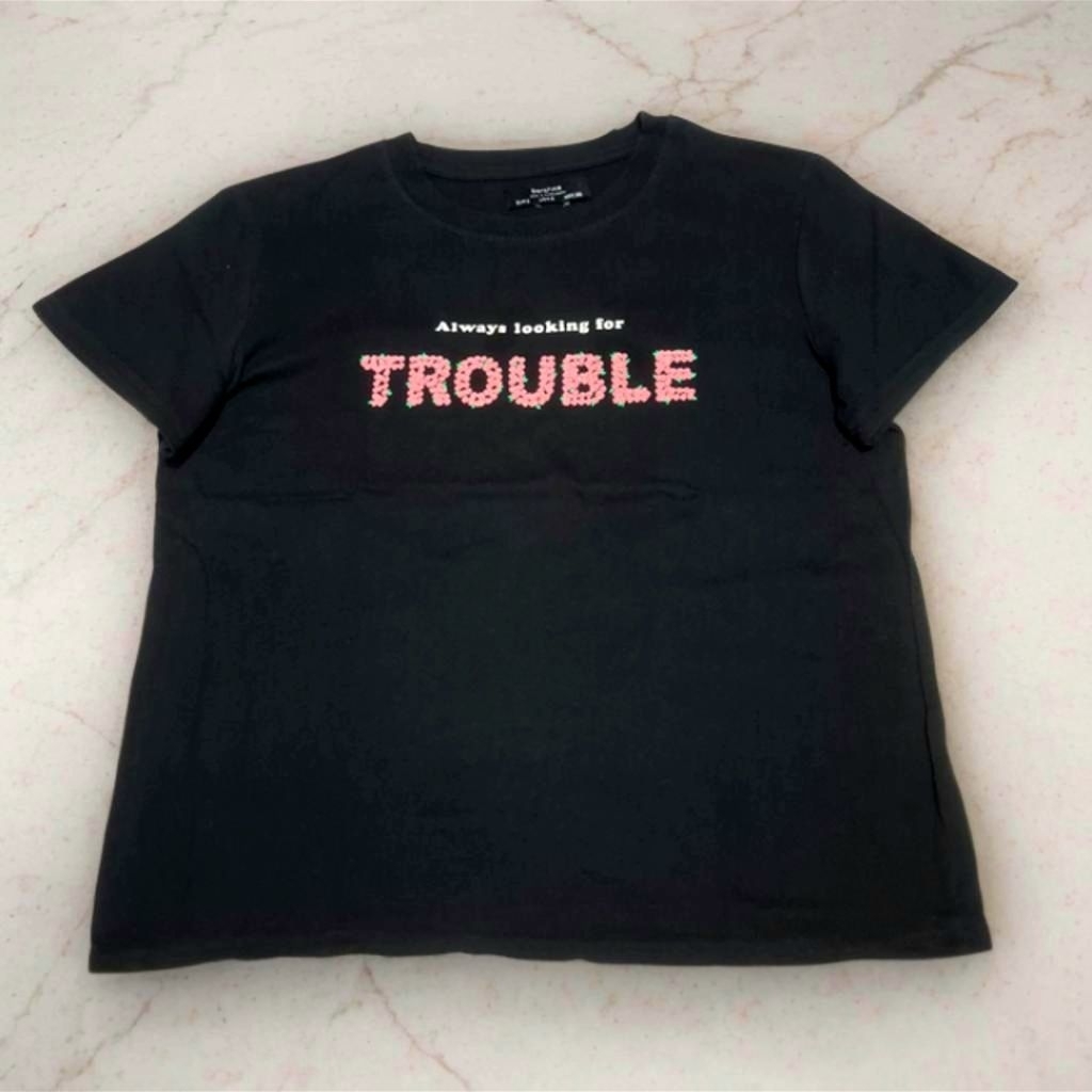 (PRELOVED) KAOS ATASAN WANITA BRAND ORIGINAL BERSHKA