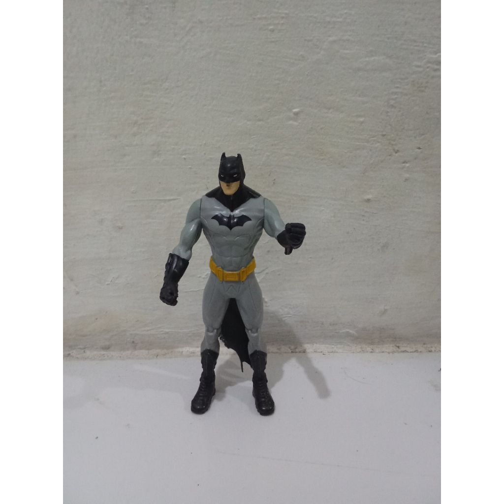 mainan figure batman DC comics