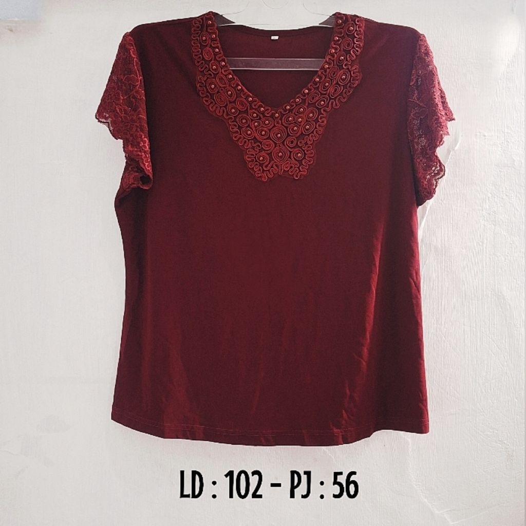 Preloved Baju Atasan Wanita Merah Maroon Lengan Brokat - Size XXL