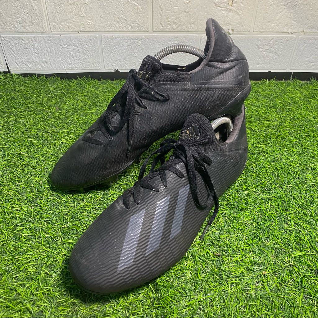 Sepatu Bola Size 45/29 CM