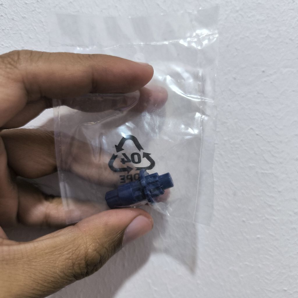 Hasbro Beyblade x Bit Low Rush New