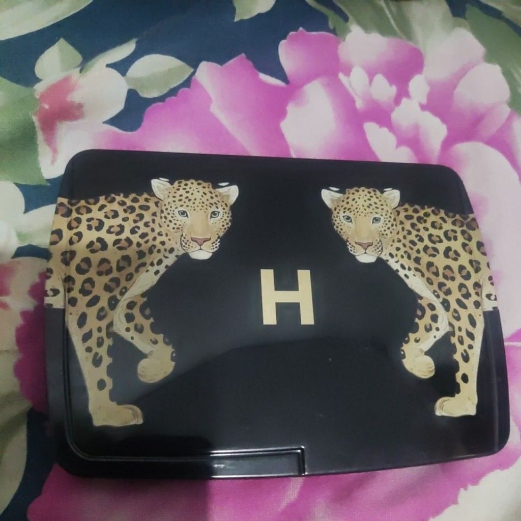 hourglass ambient lighting edit unlock leopard