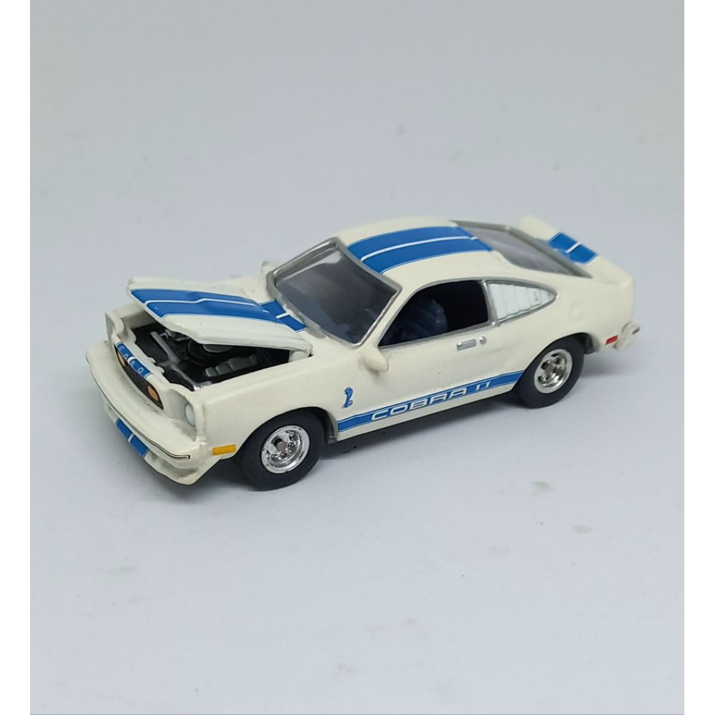 johnny lightning 1972 ford mustang cobra ii 2 charlie's angels diecast 1/64 (t)