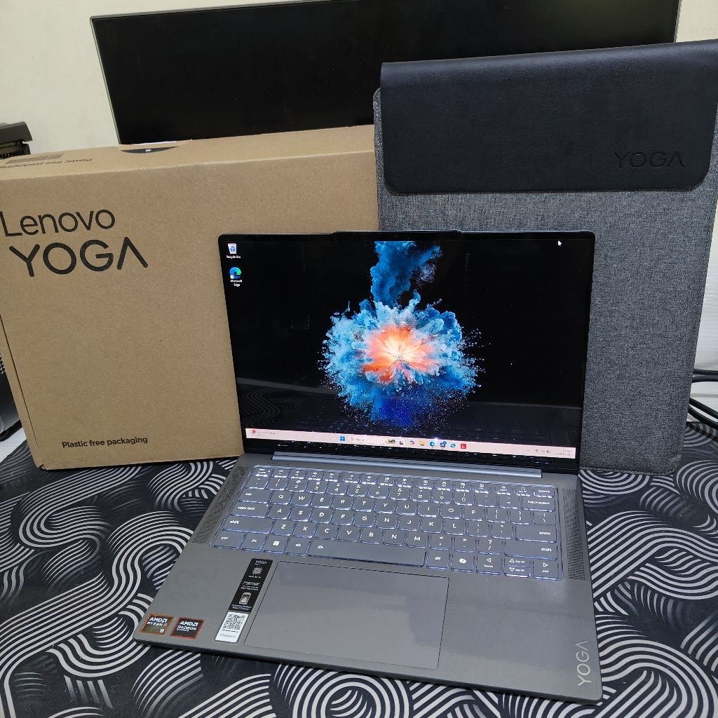 Lenovo Yoga Pro 7 14ASP9 OLED AMD Ryzen AI 9-365 32/1TB