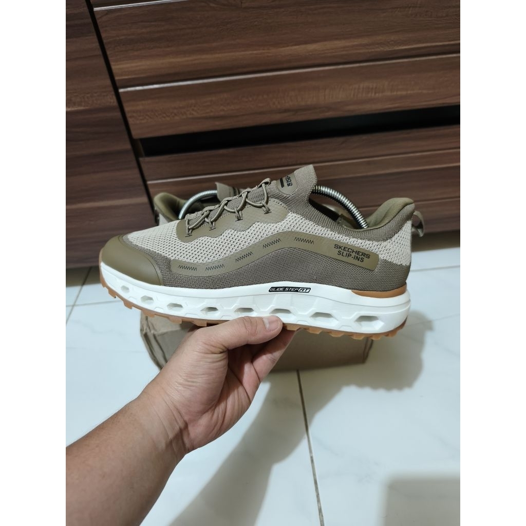 Sepatu Sketchers Slip-ins size 42 (27cm) BNWB