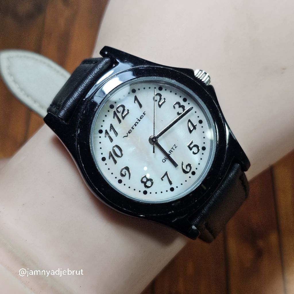 Jam Vernier by 7west Black MOP Dial Bekas
