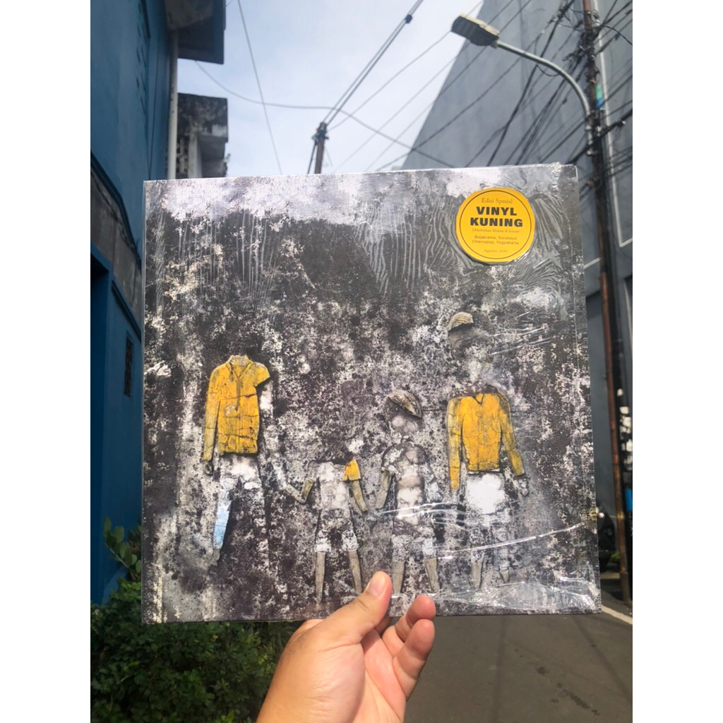 Vinyl / Piringan Hitam Melancholic B1ch - NKKBS Bagian Pertama