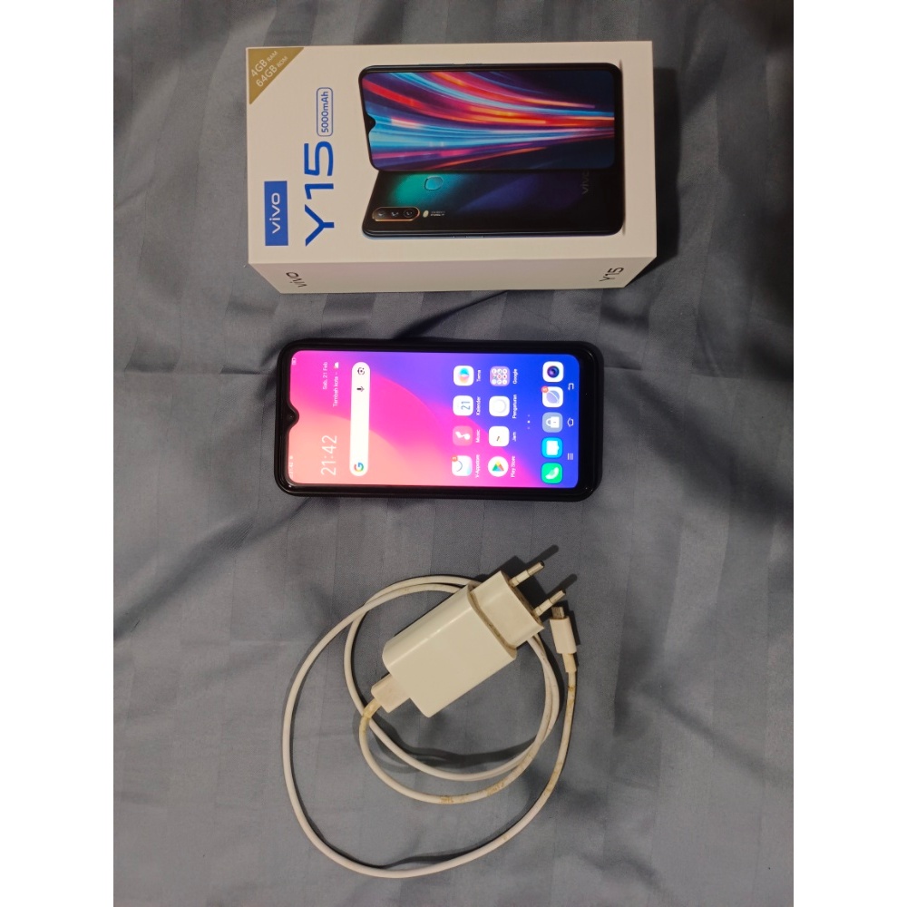 Vivo Y15 5000mAh 4/64 6,35 Fullview Display AI Triple Camera Fullset