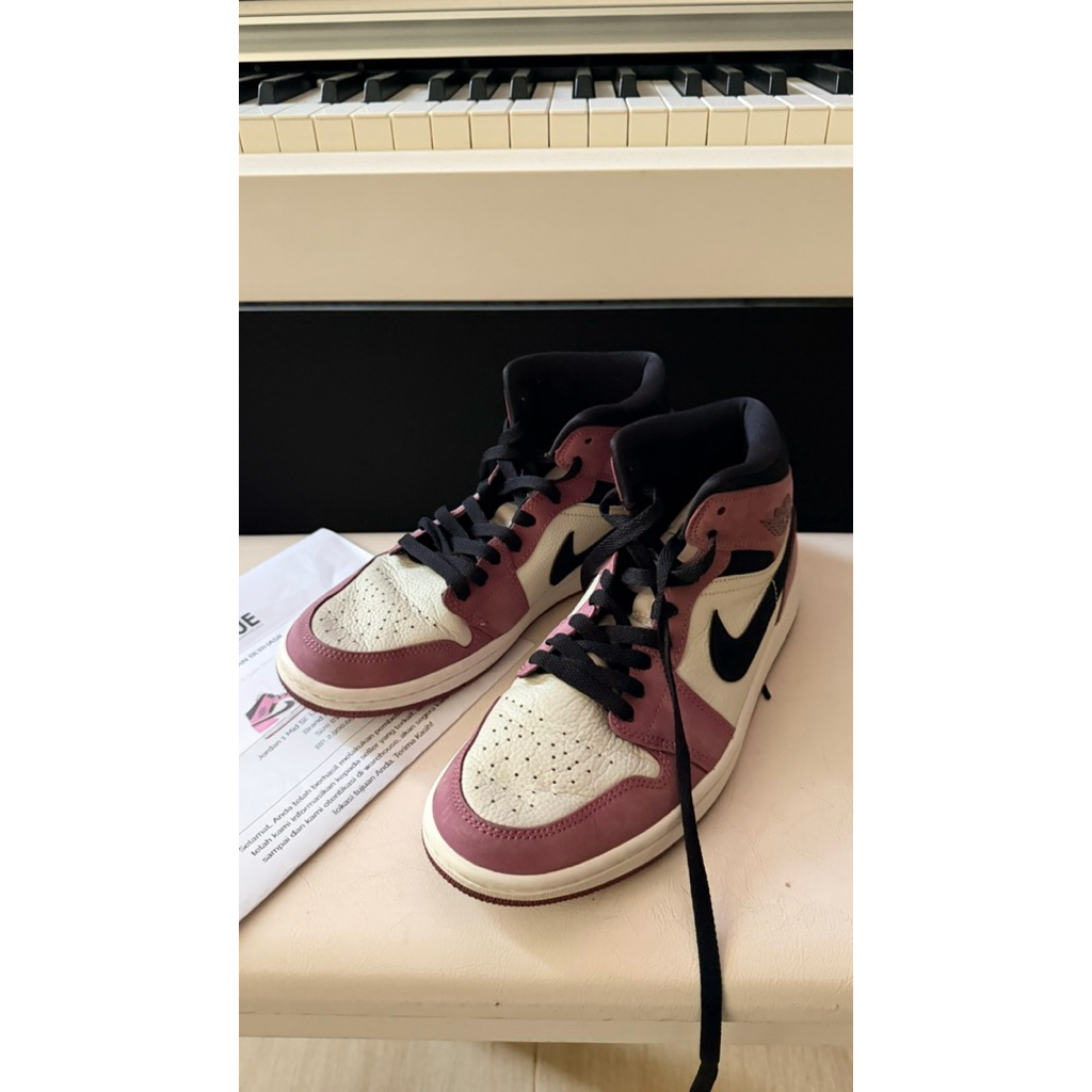 NIKE AIR JORDAN 1 PINK BERRY MID WOMEN’S ORIGINAL SIZE 39