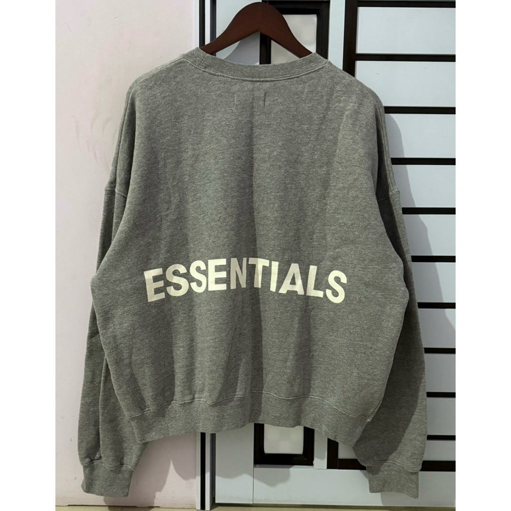 FEAR OF GOD ESSENTIALS SS21 GREY KNIT LOGO SWEATSHIRT