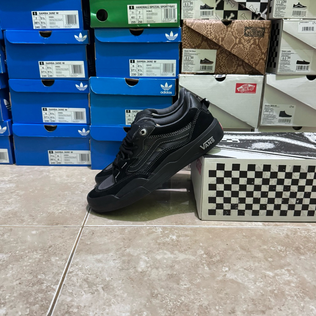 Vans skate wayvee 2 black grey (Resmi PT NAVYA)