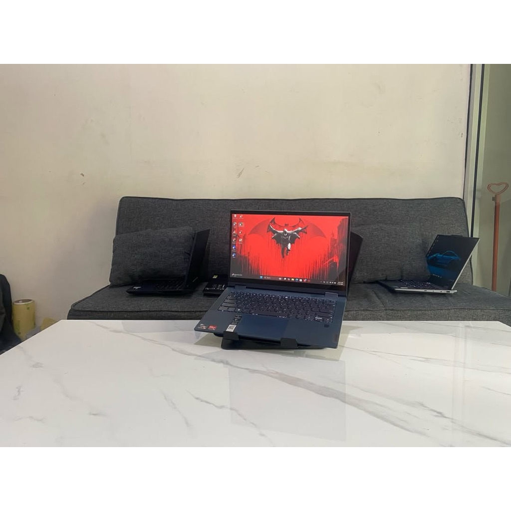 Lenovo Flex 5 AMD Ryzen 7-5700U RAM 8 GB SSD 512 GB Backlit Bezelles Touchscreen Flip 360’ Premium M