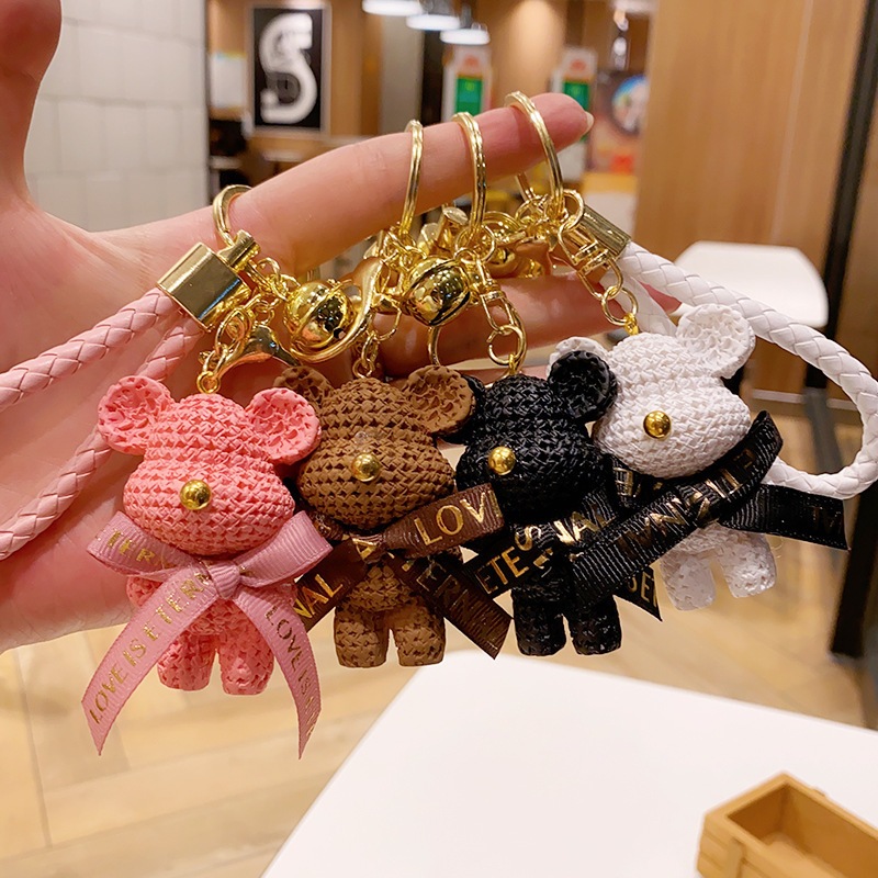 Gantungan Kunci Boneka Beruang Rajut 3D - Aksesoris Tas & Mobil Imut untuk Hadiah