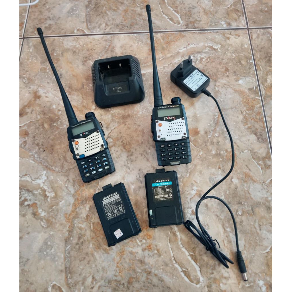 (SECOND) HT POFUNG UV5R (2HT + 1 charger)