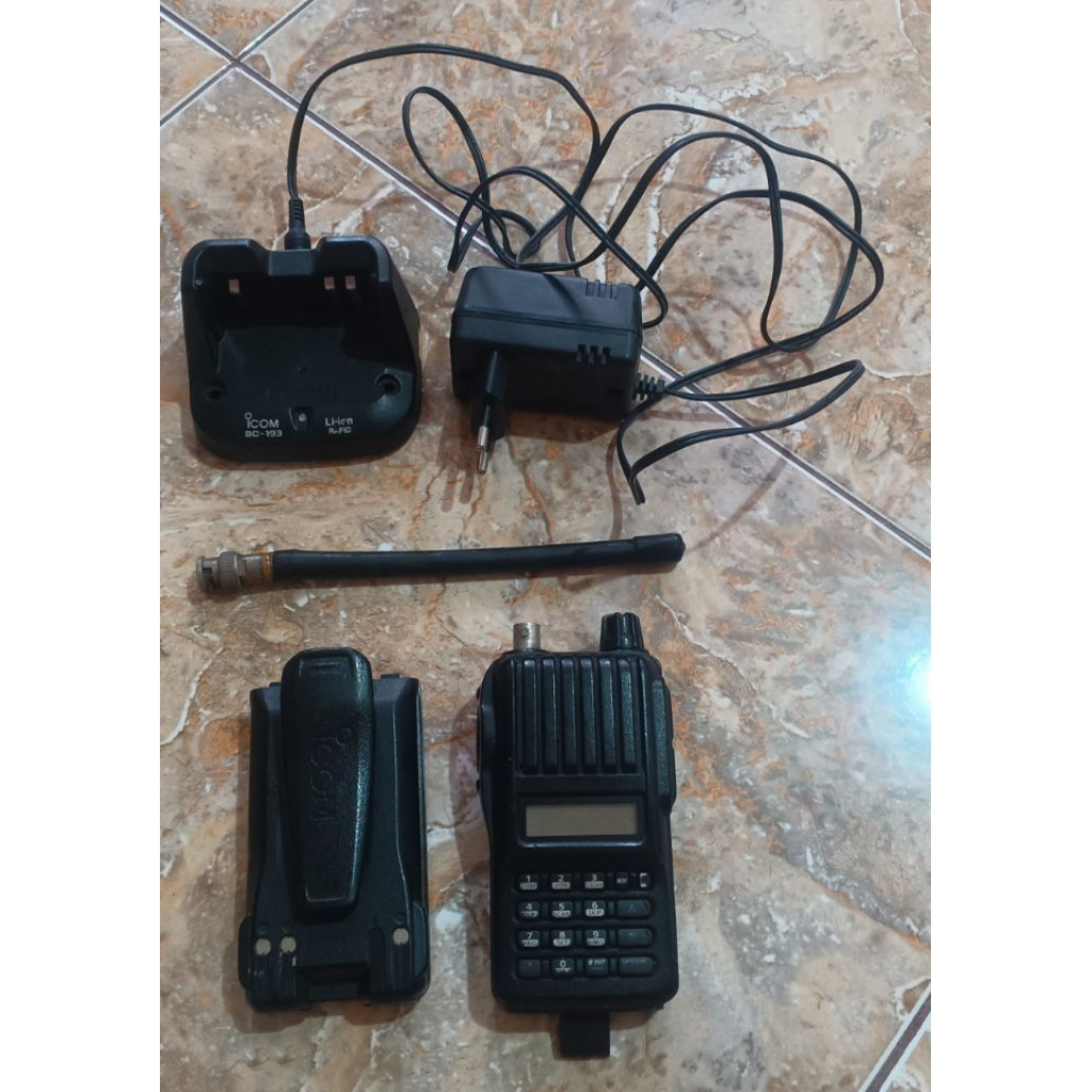 (SECOND) HT ICOM V80 ORIGINAL LENGKAP