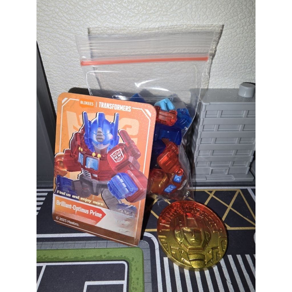 BRILLIANT OPTIMUS PRIME, DENGAN KOIN JETFIRE FACE